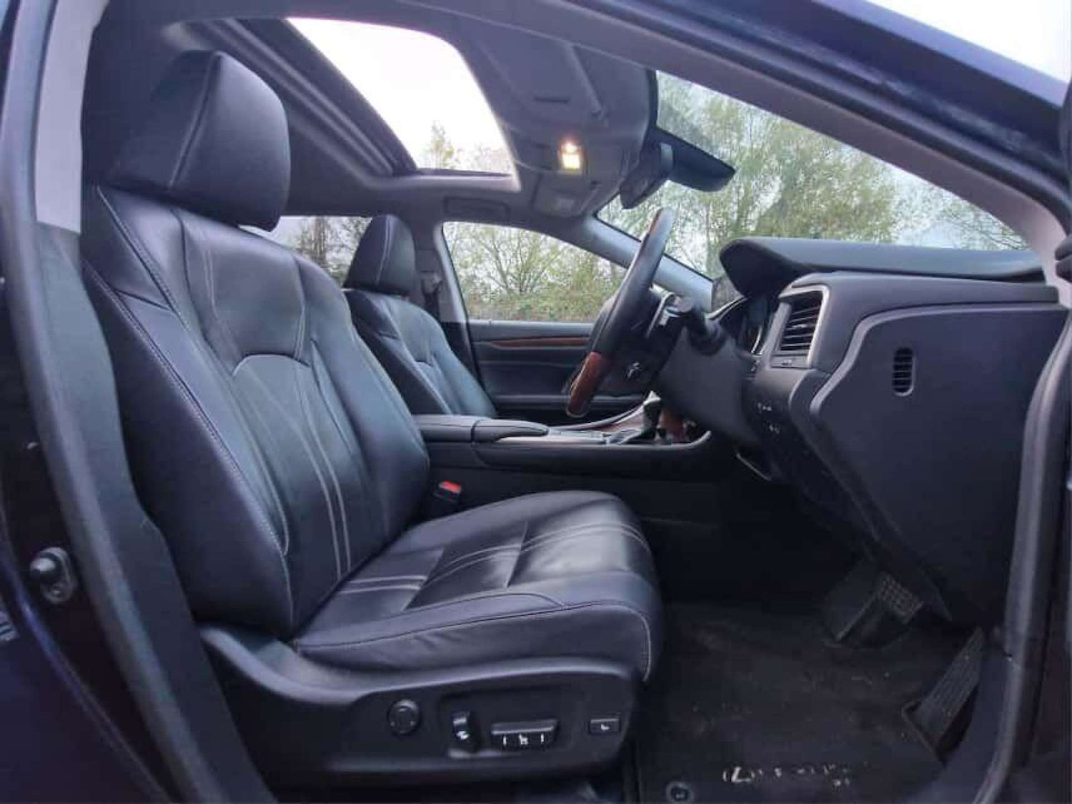 Used Lexus RX 2022 for sale - 77211293: Photo 2