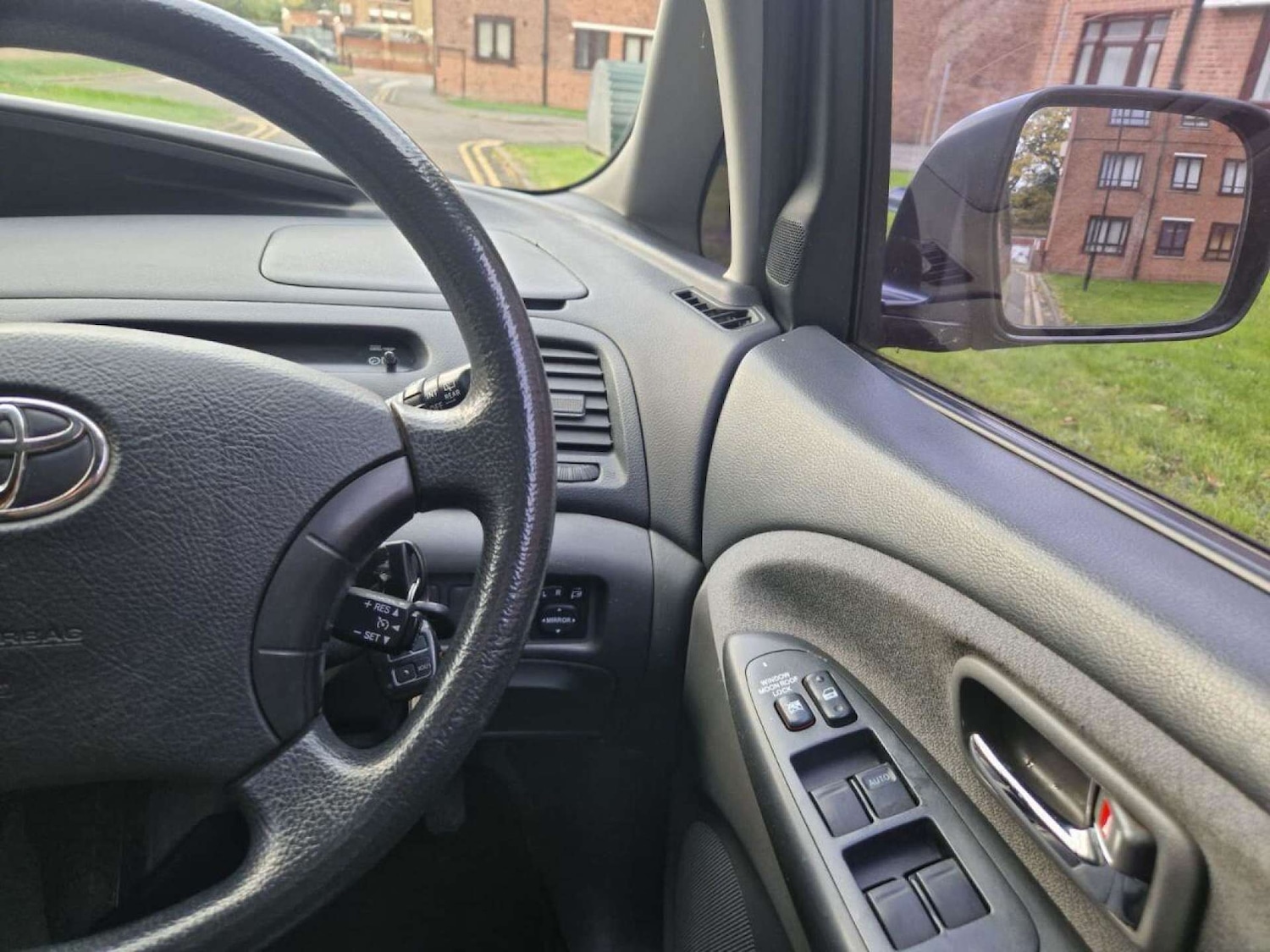 Used Toyota Previa 2005 for sale - 77211294: Photo 19