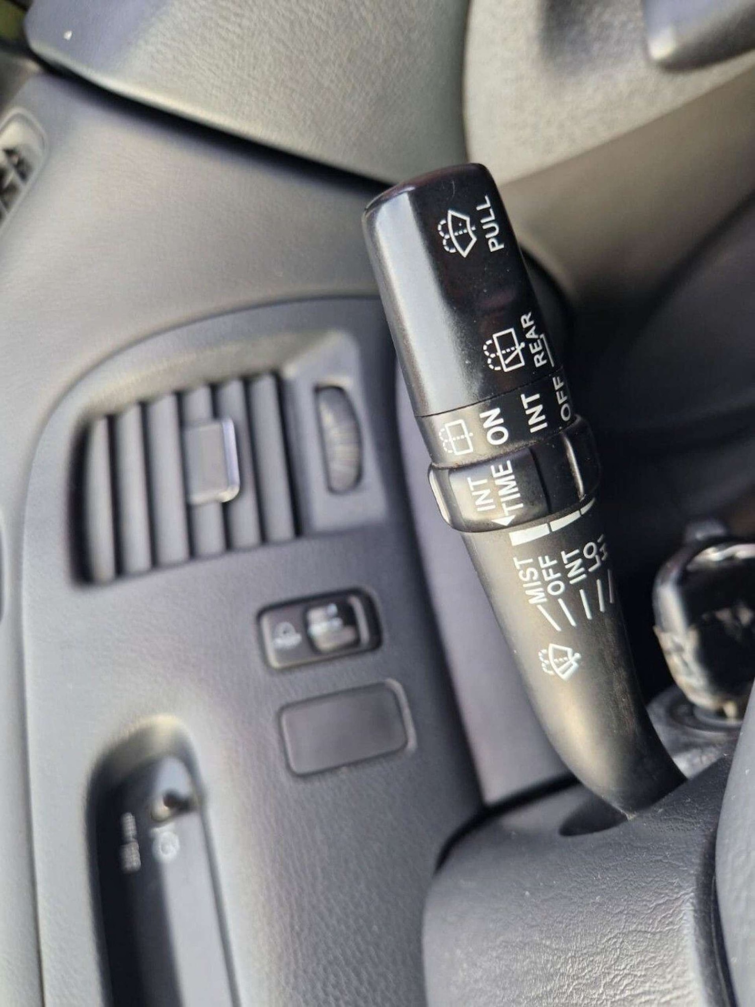 Used Toyota Previa 2005 for sale - 77211294: Photo 22