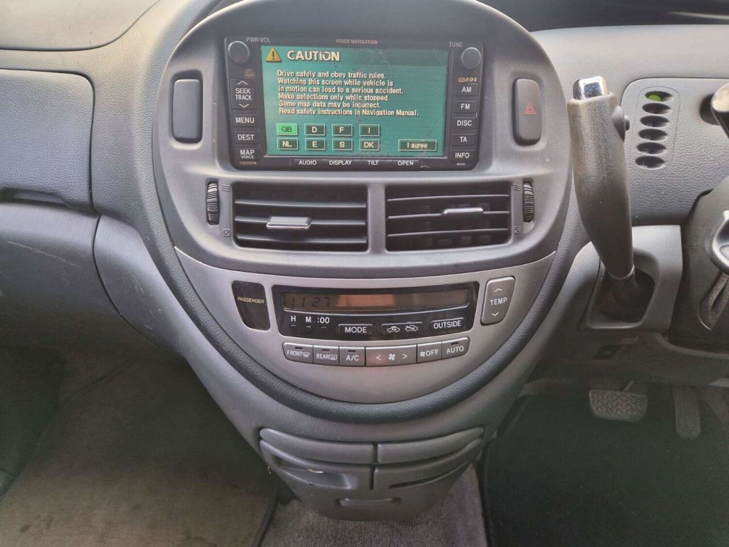 Used Toyota Previa 2005 for sale - 77211294: Photo 25