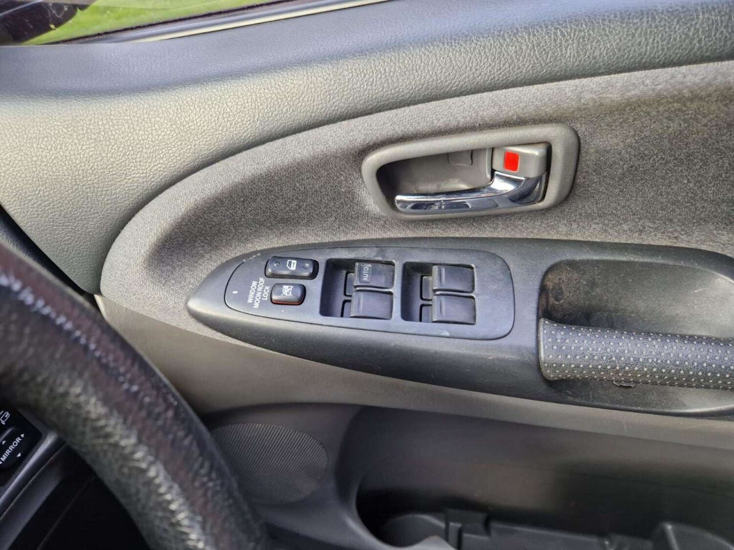 Used Toyota Previa 2005 for sale - 77211294: Photo 28