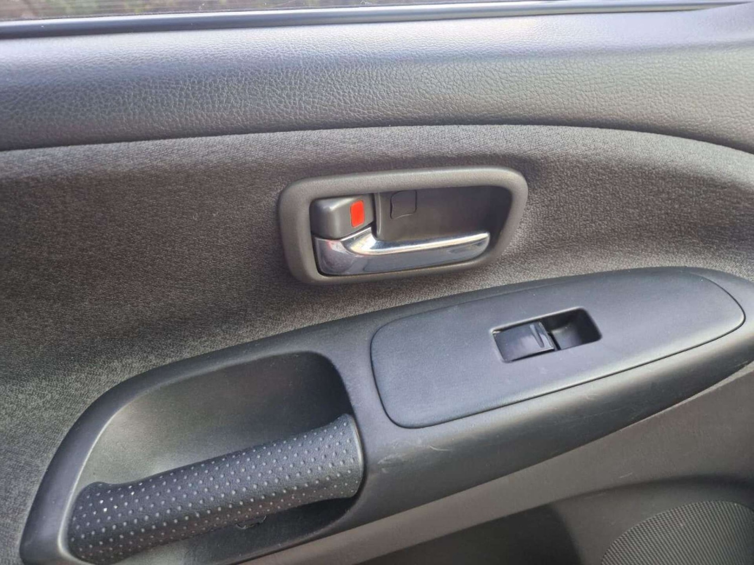 Used Toyota Previa 2005 for sale - 77211294: Photo 29