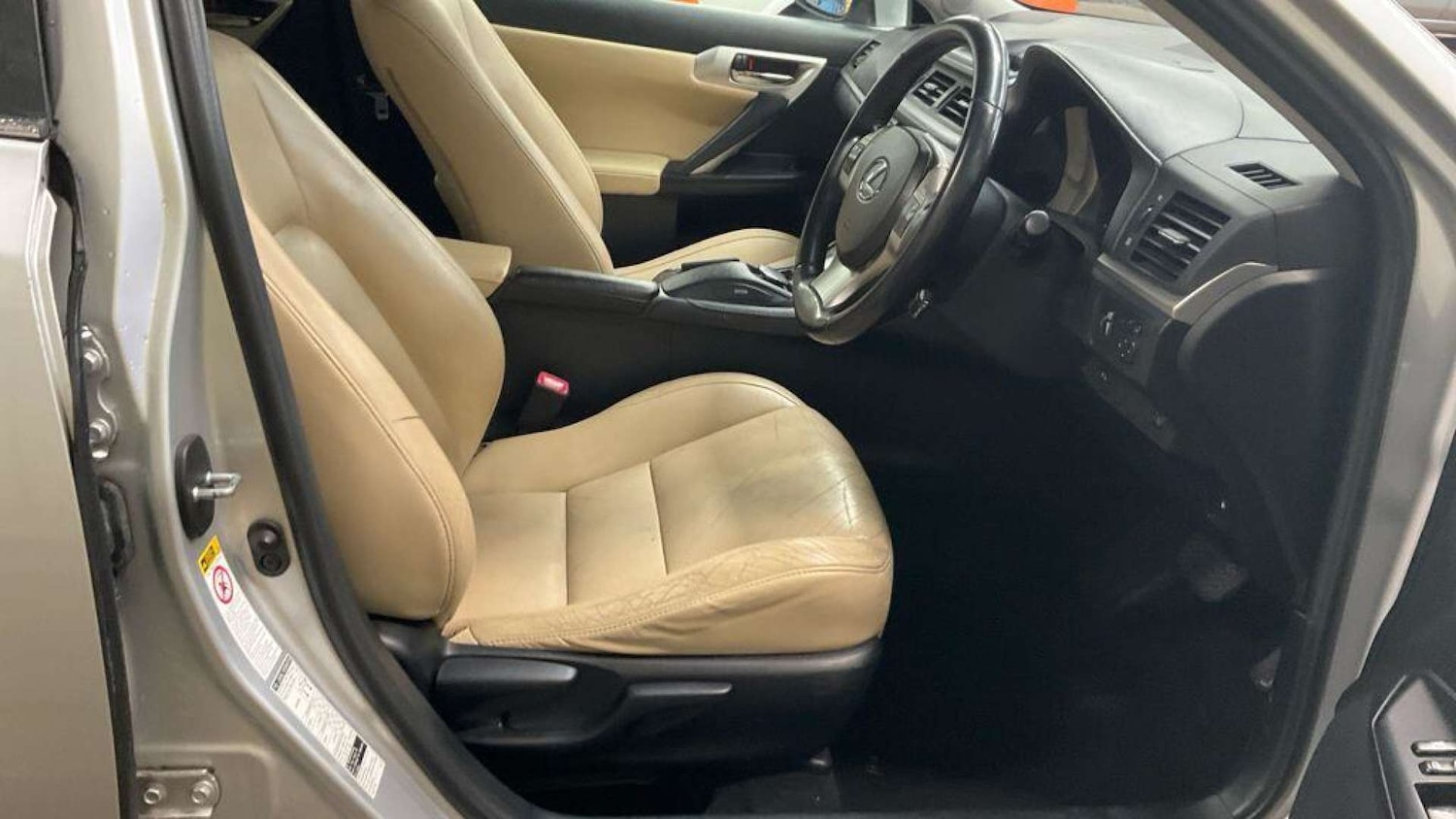 Used Lexus CT 2013 for sale - 77211288: Photo 2