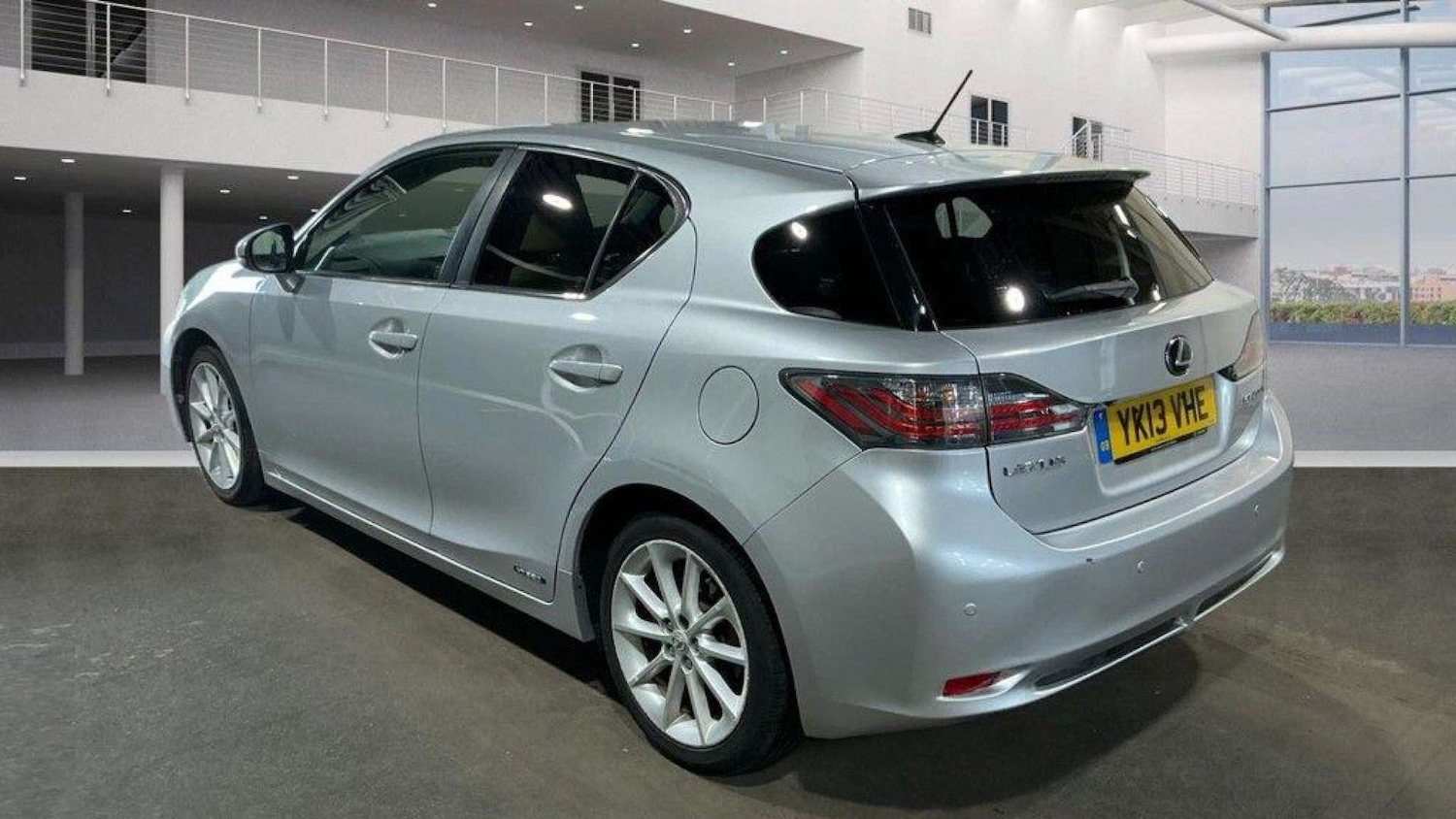 Used Lexus CT 2013 for sale - 77211288: Photo 4