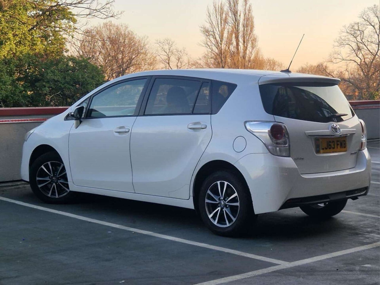 Used Toyota Verso 2013 for sale - 77249290: Photo 6