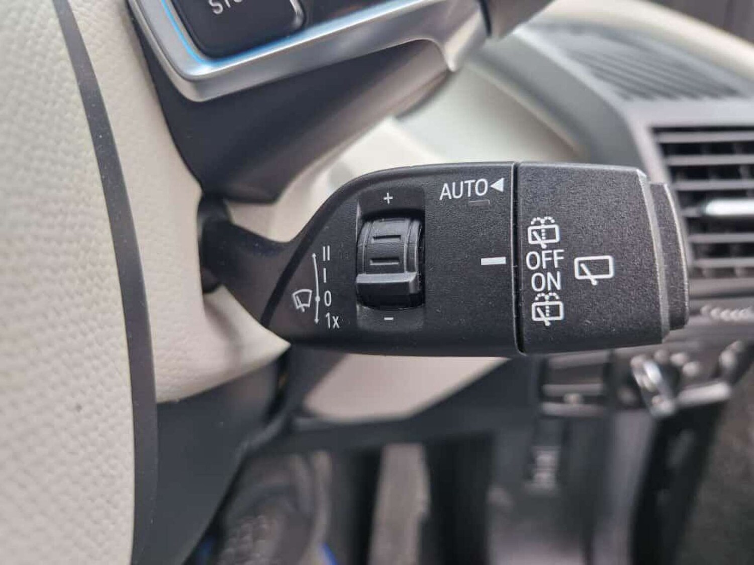 Used BMW i3 2017 for sale - 77211287: Photo 25