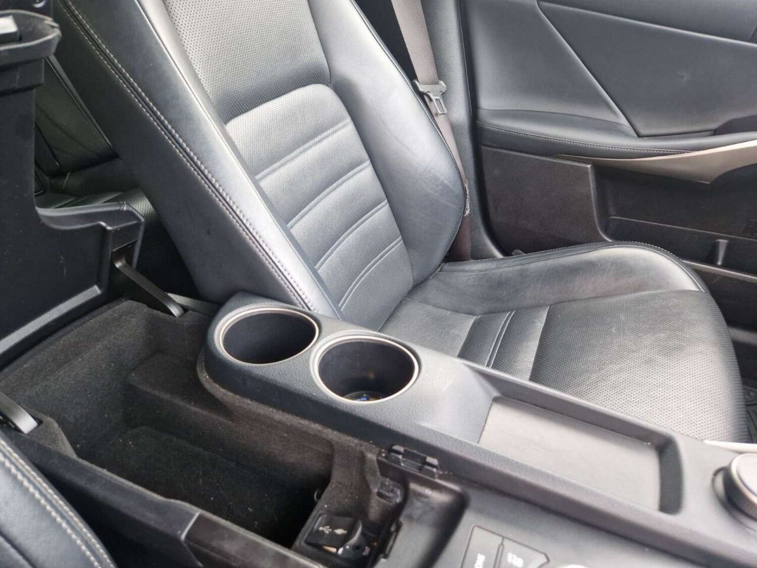 Used Lexus IS 2016 for sale - 77211276: Photo 28