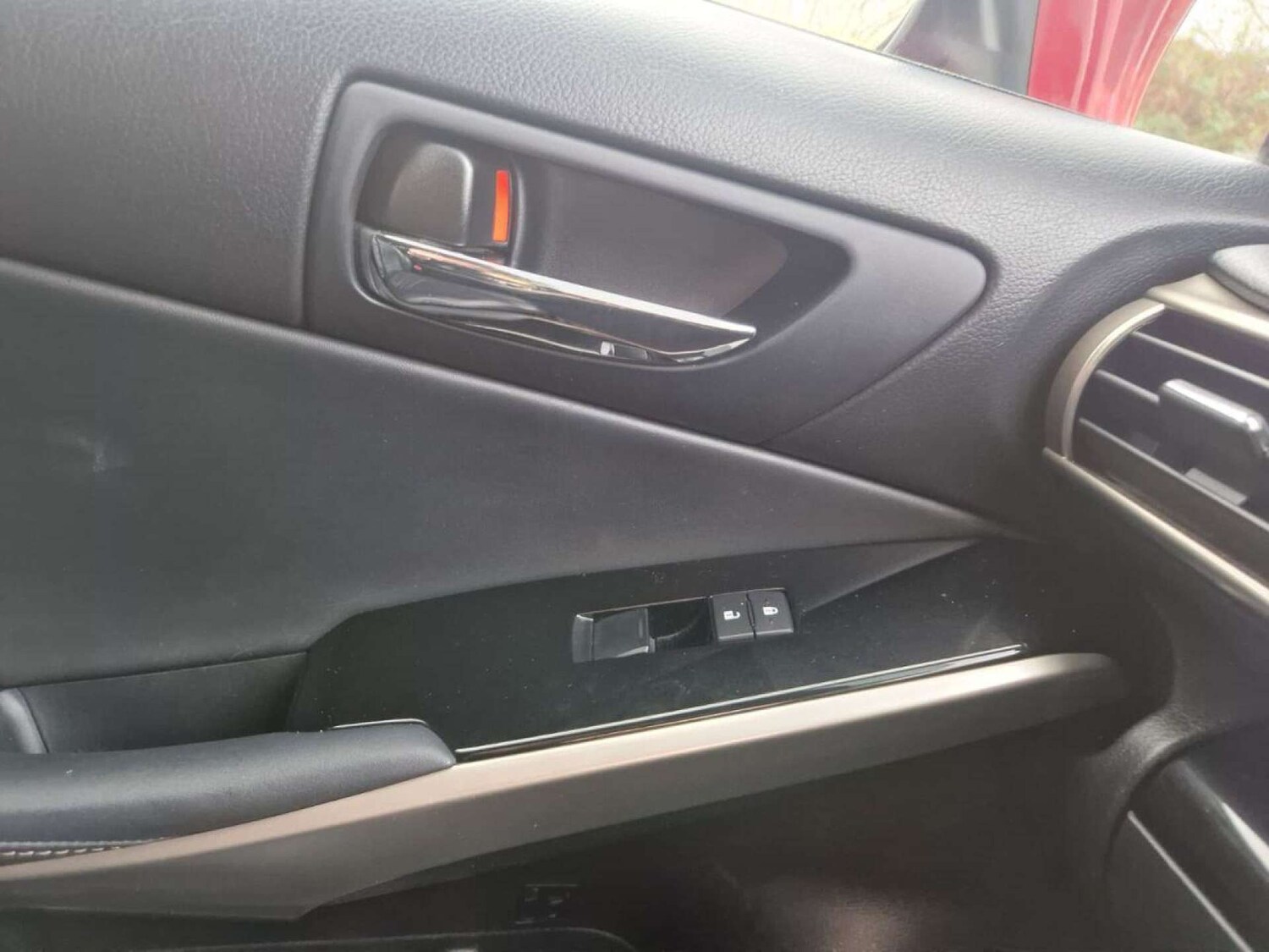 Used Lexus IS 2016 for sale - 77211276: Photo 32