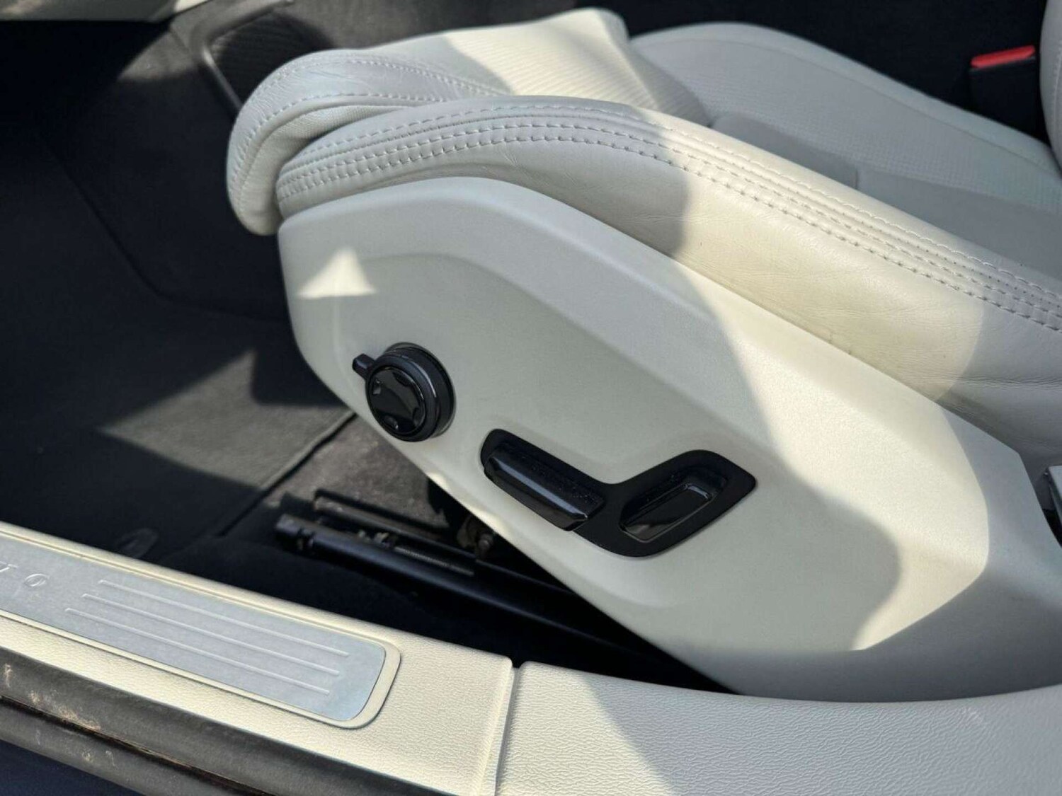 Used Volvo S60 2020 for sale - 77211292: Photo 34