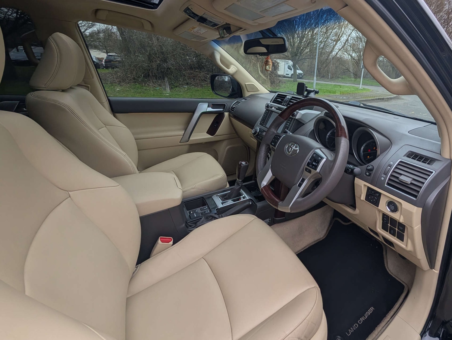 Used Toyota Land Cruiser 2017 for sale - 77591974: Photo 12