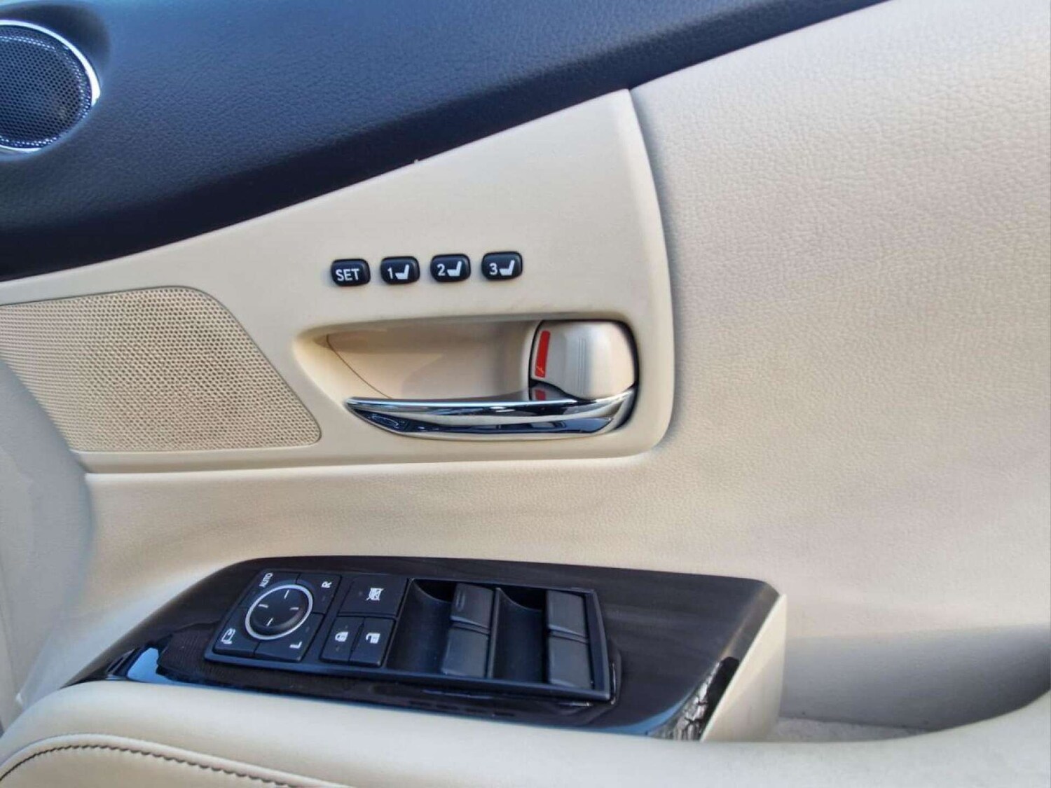 Used Lexus RX 2014 for sale - 77211282: Photo 33