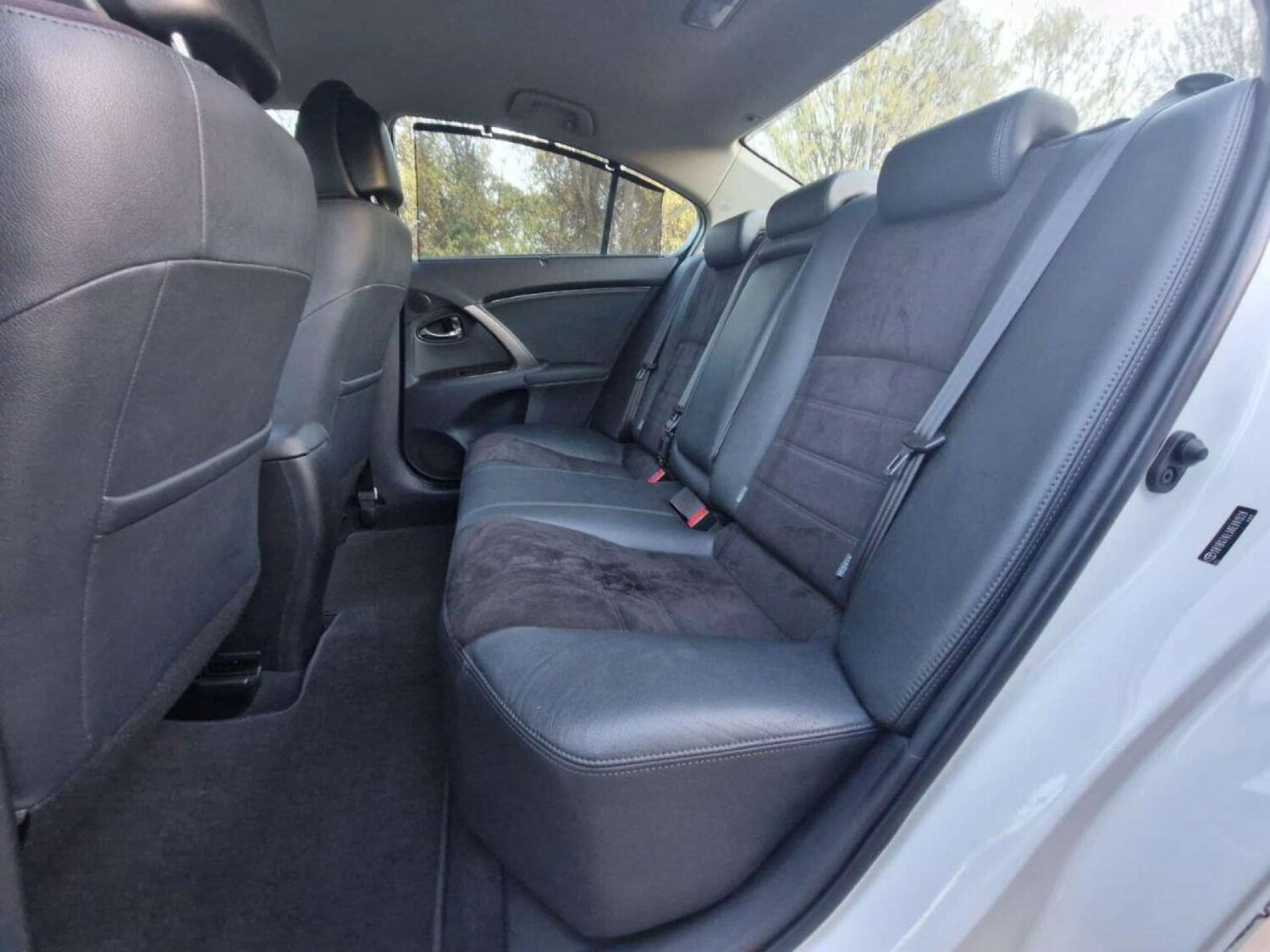 Used Toyota Avensis 2013 for sale - 77211280: Photo 11