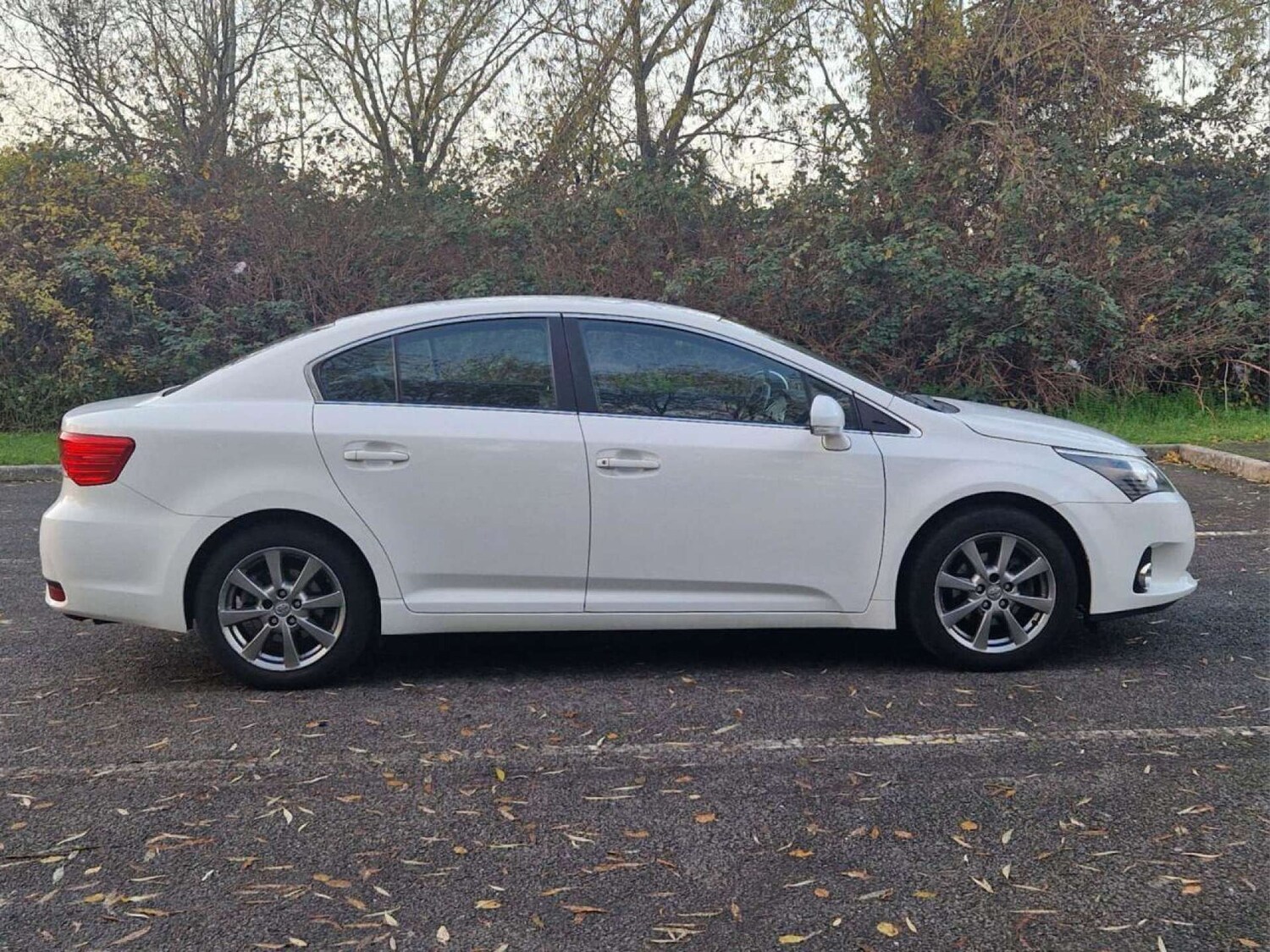 Used Toyota Avensis 2013 for sale - 77211280: Photo 8