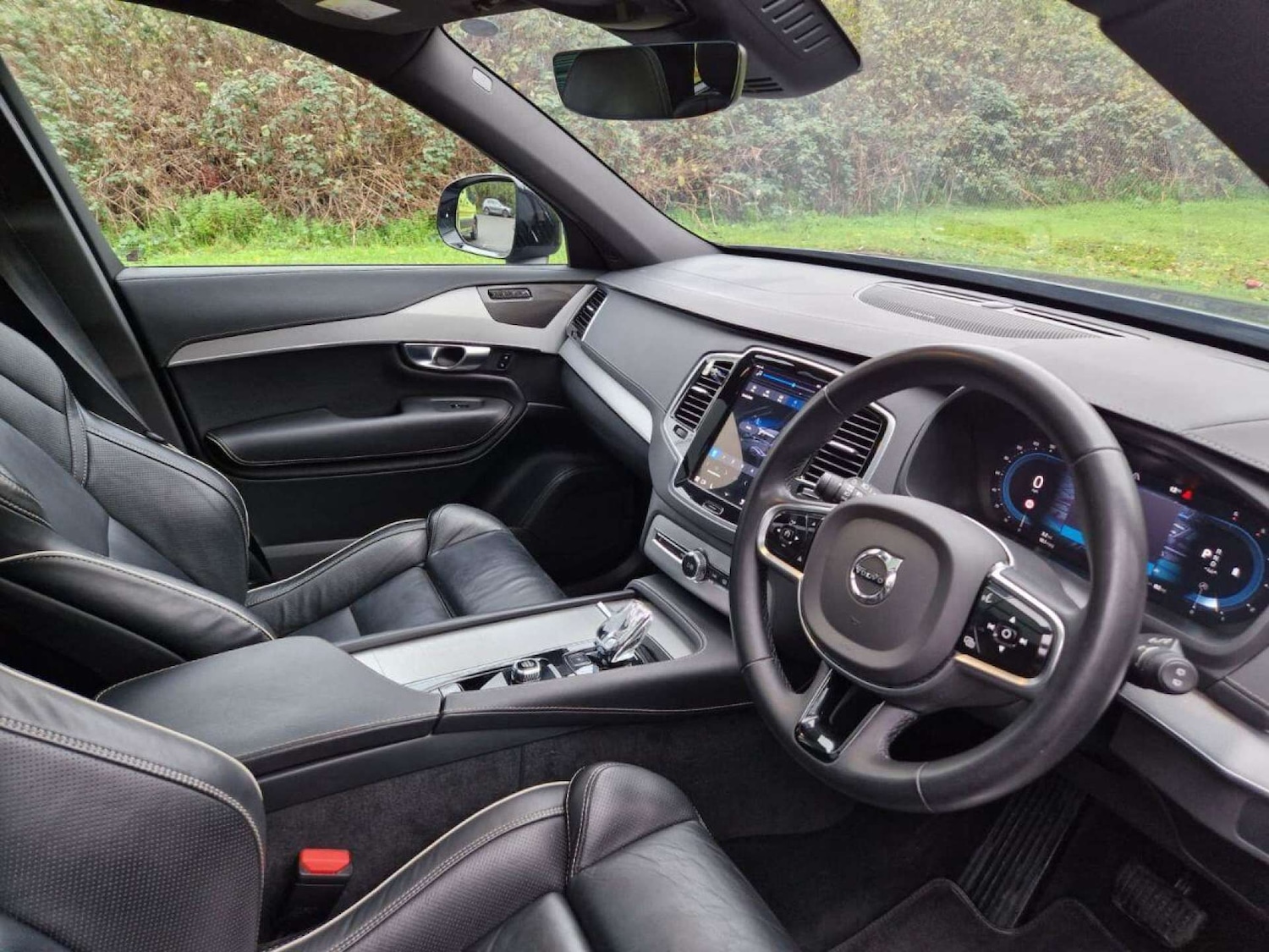 Used Volvo XC90 2023 for sale - 77211284: Photo 2