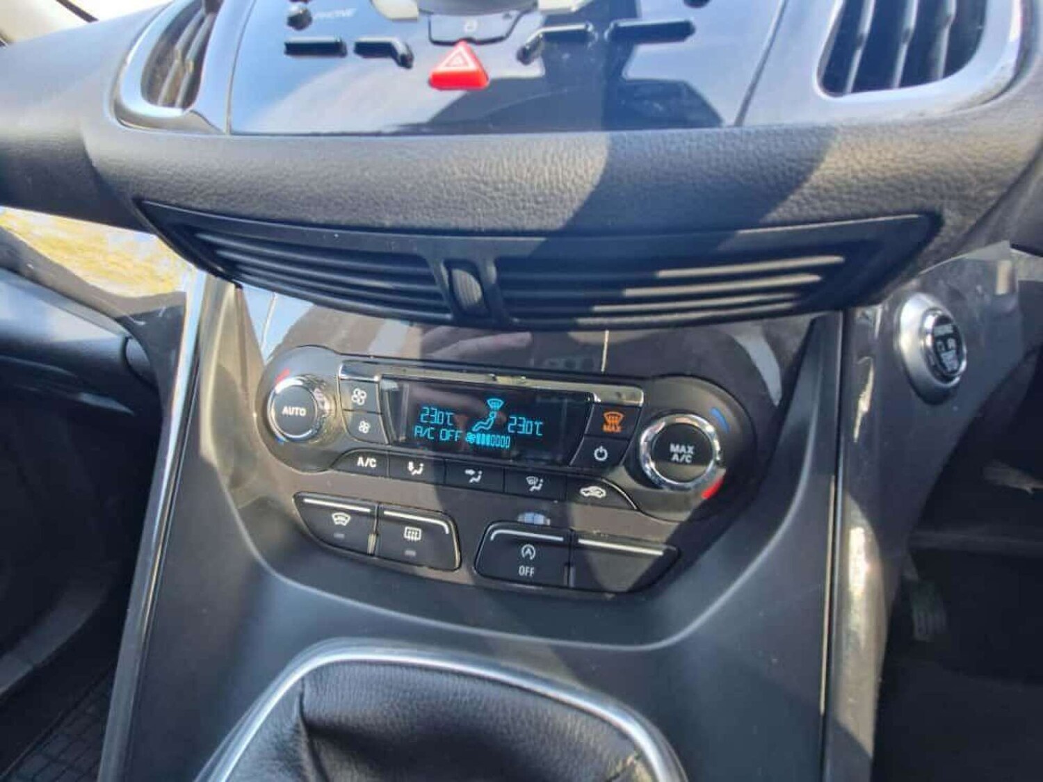 Used Ford Kuga 2015 for sale - 77211285: Photo 21