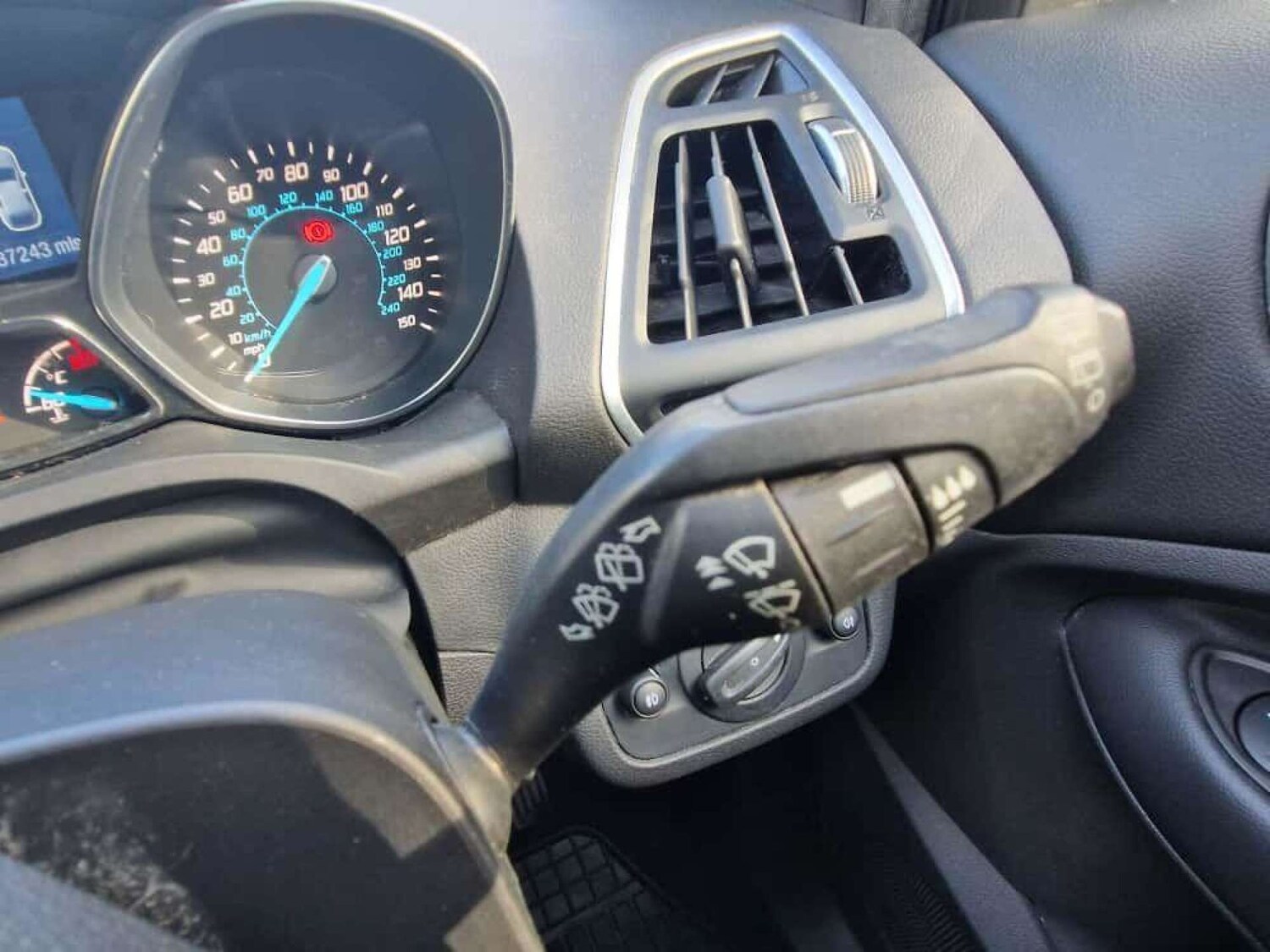 Used Ford Kuga 2015 for sale - 77211285: Photo 26