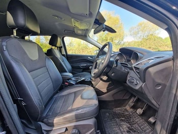 Used Ford Kuga 2015 for sale - 77211285: Photo