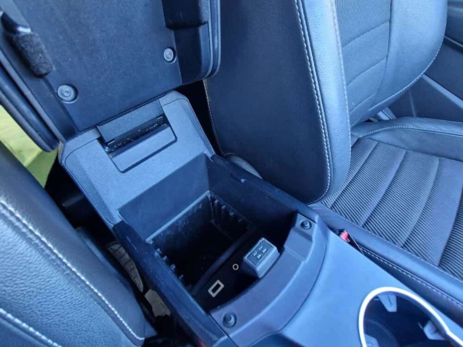 Used Ford Kuga 2015 for sale - 77211285: Photo 31