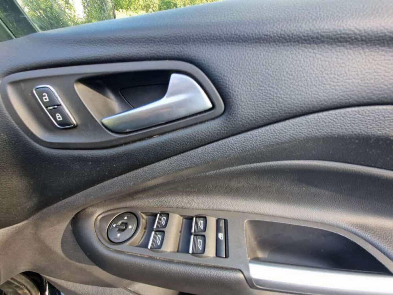 Used Ford Kuga 2015 for sale - 77211285: Photo 33