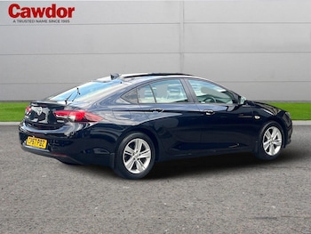 Used Vauxhall Insignia 2018 for sale - 75495520: Photo