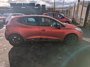 Used Renault Clio 2014 for sale - 76554385: Photo