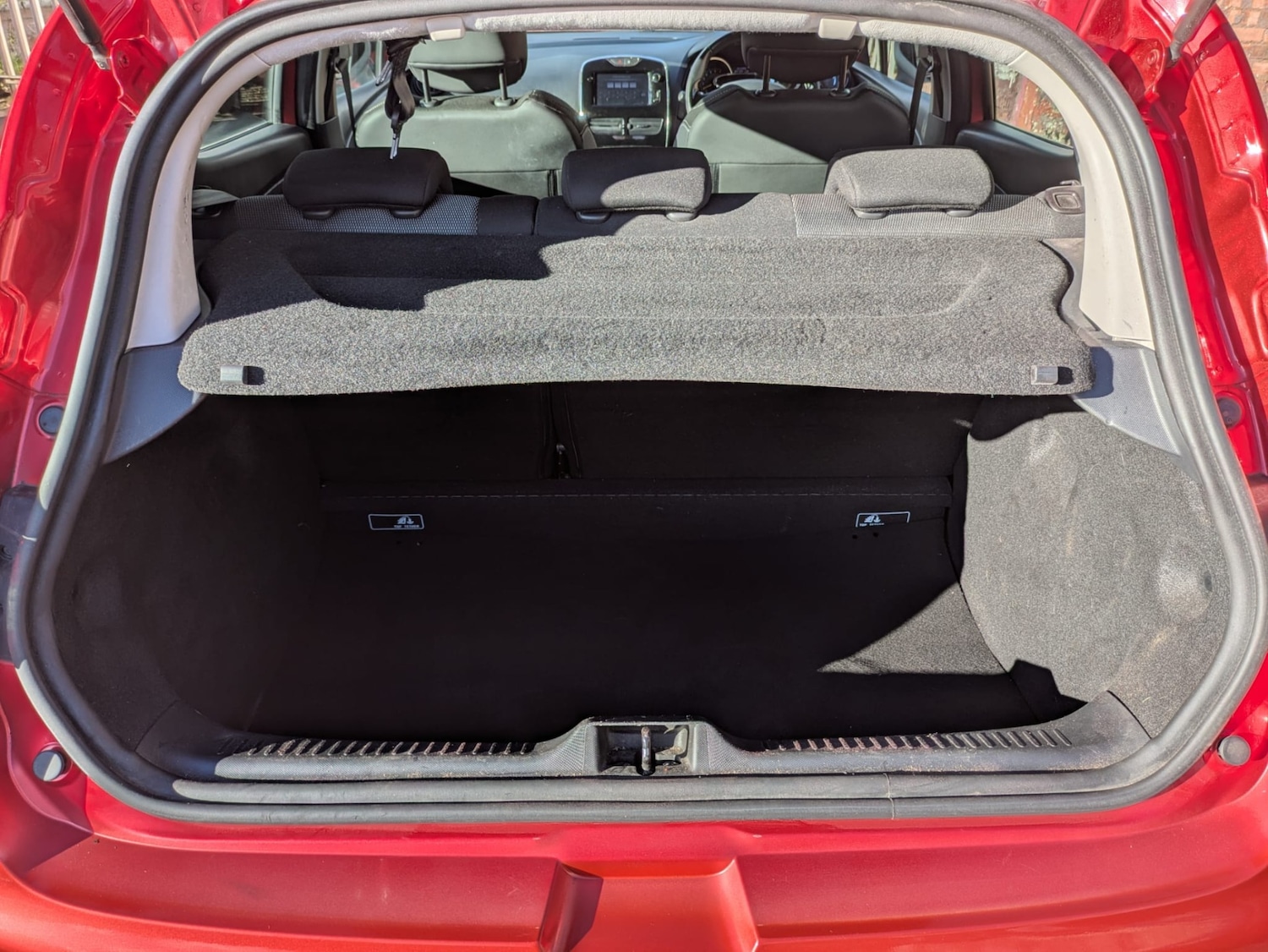 Used Renault Clio 2014 for sale - 76554385: Photo 8