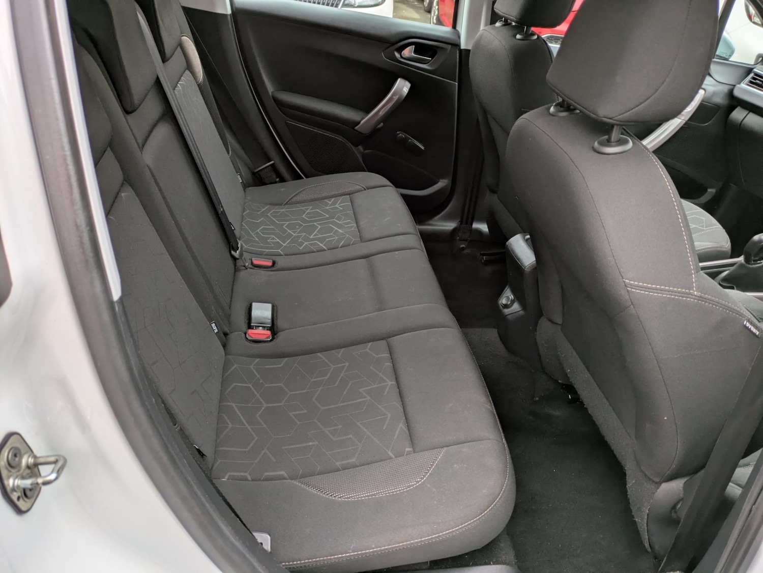 Used Peugeot 2008 2016 for sale - 77465838: Photo 5