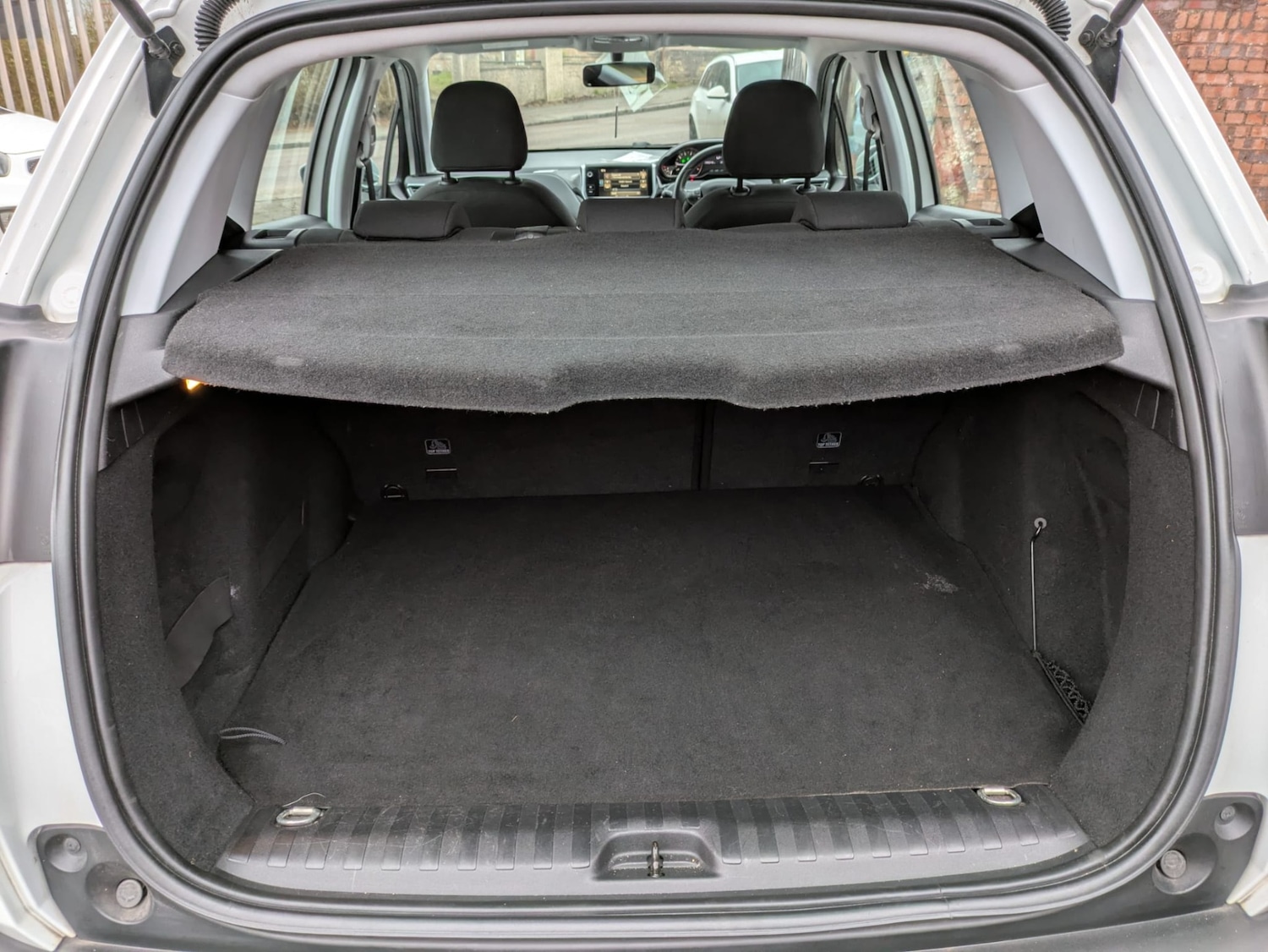 Used Peugeot 2008 2016 for sale - 77465838: Photo 9