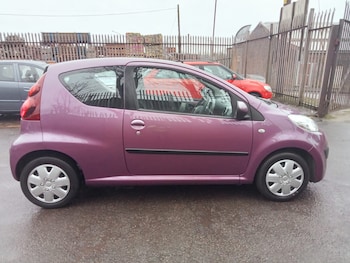 Peugeot - 107