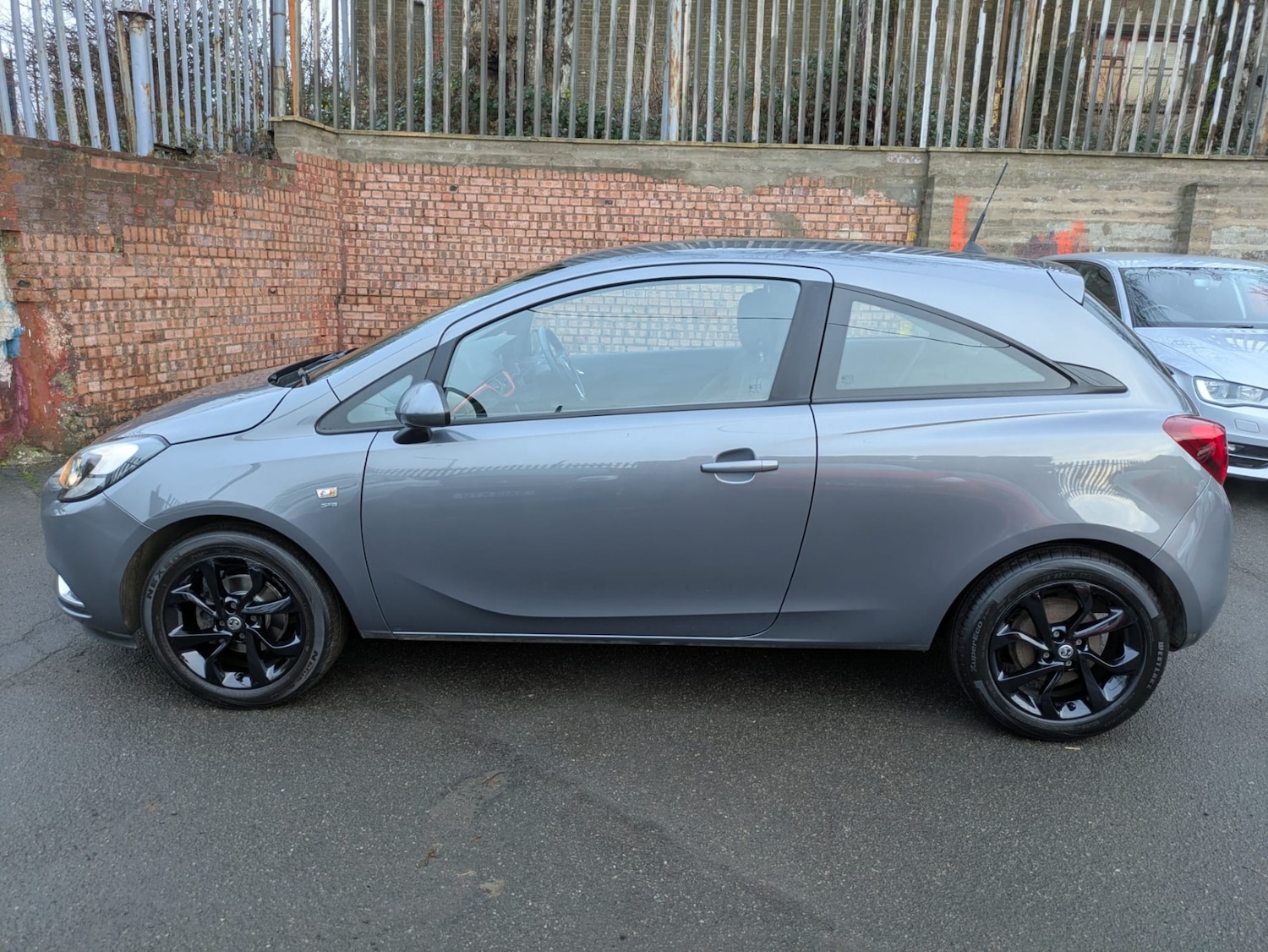 Used Vauxhall Corsa 2015 for sale - 76963678: Photo 2