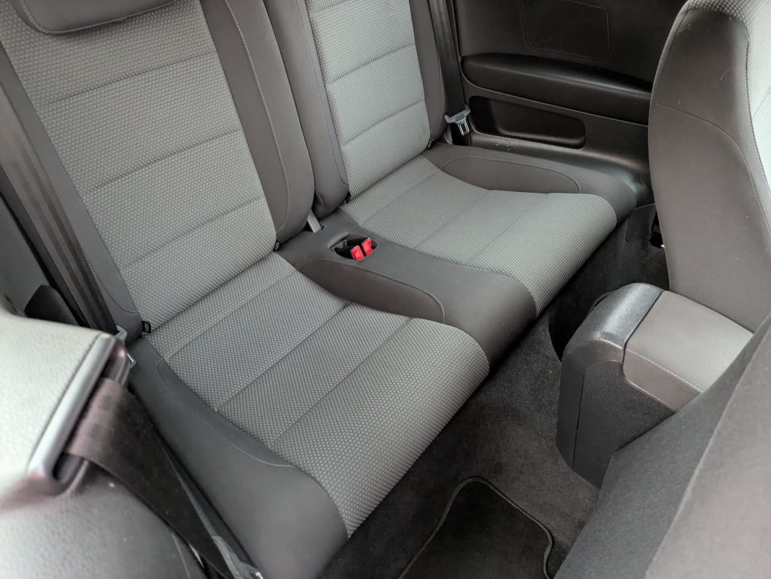 Used Volkswagen Golf 2012 for sale - 77193810: Photo 6