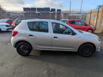 Used Dacia Sandero 2014 for sale - 77897266: Photo