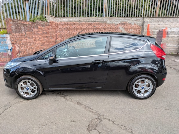 Used Ford Fiesta 2012 for sale - 75535986: Photo 2