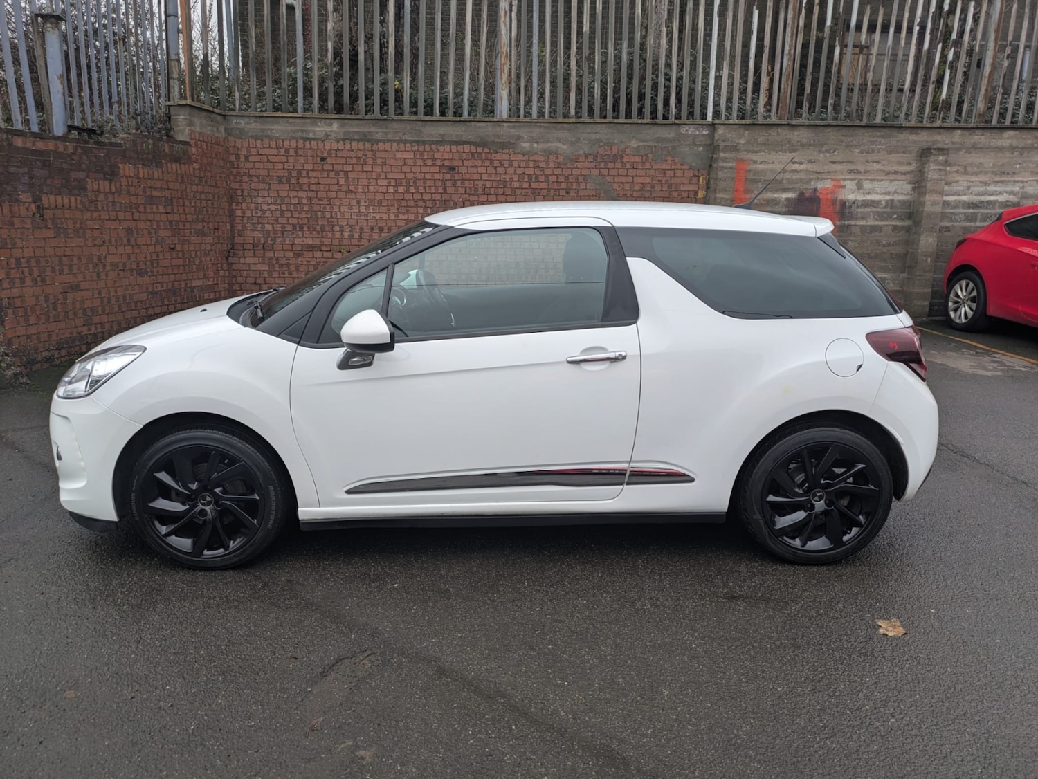 Used DS Automobiles DS 3 2015 for sale - 77023214: Photo 2