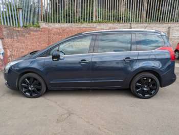 Used Peugeot 5008 2013 for sale - 74883915: Photo