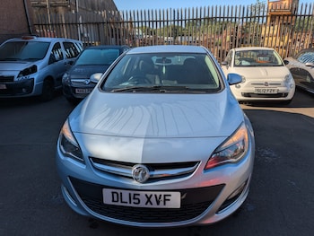 Used Vauxhall Astra 2015 for sale - 76063713: Photo 3