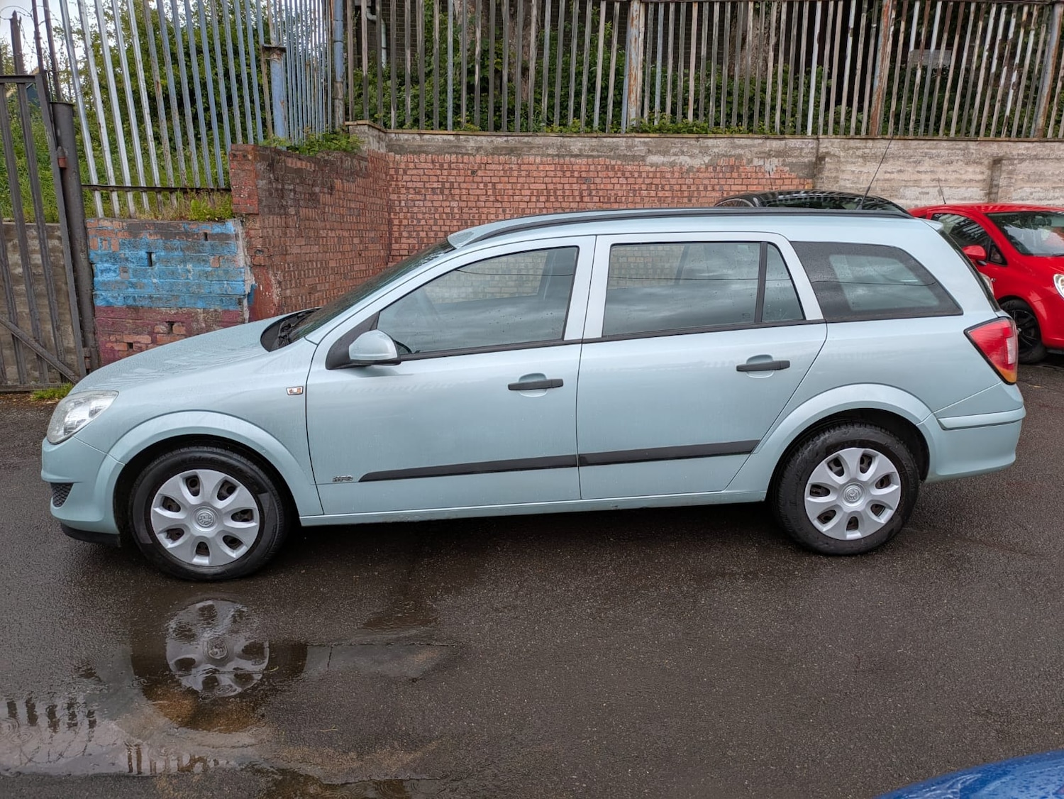 Used Vauxhall Astra 2009 for sale - 77149539: Photo 2
