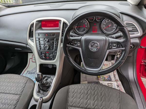 Used Vauxhall Astra 2013 for sale - 75575683: Photo 8