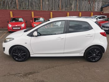Used Mazda Mazda2 2014 for sale - 79750411: Photo