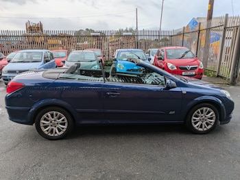 Vauxhall - Astra