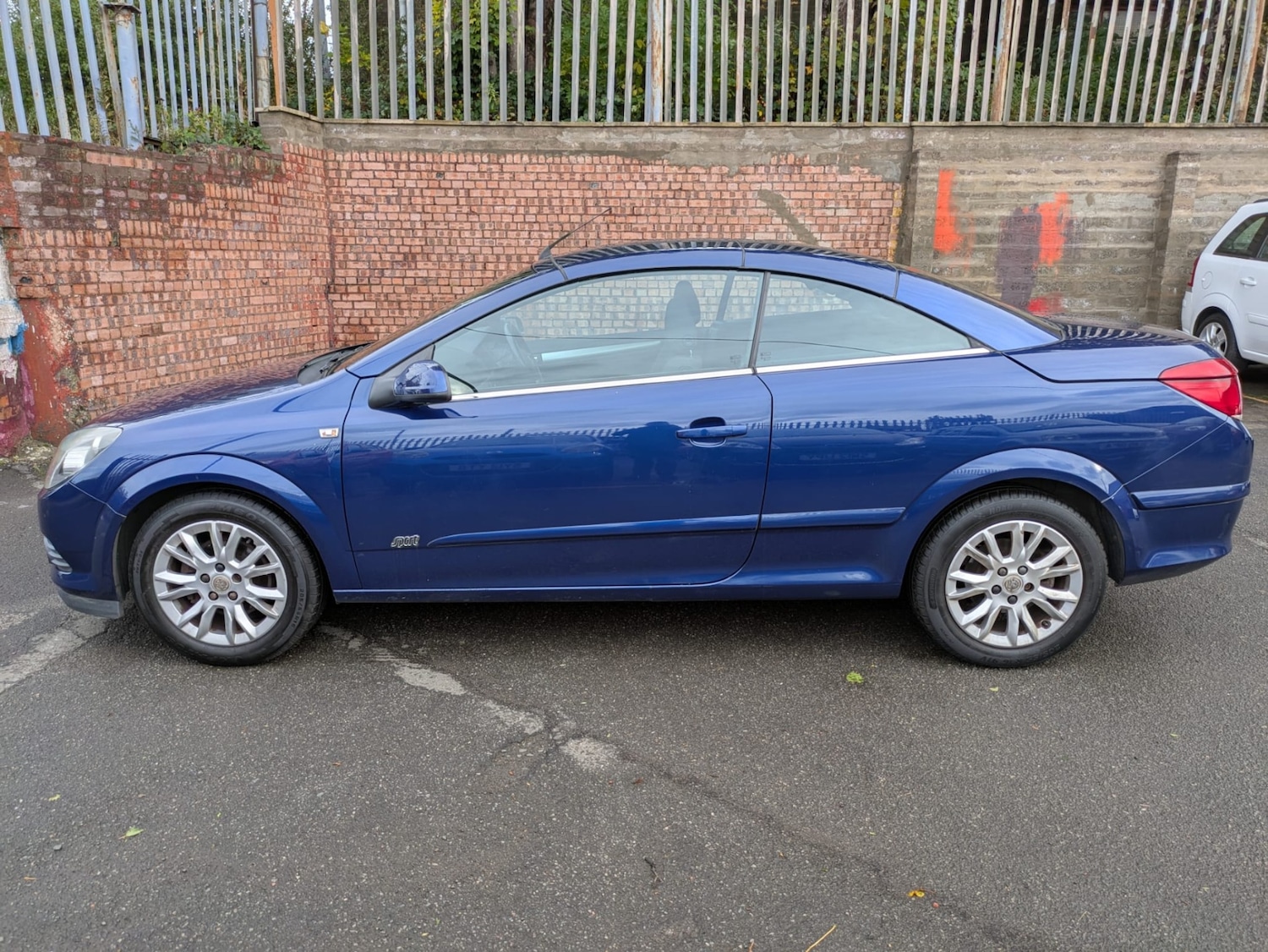 Used Vauxhall Astra 2009 for sale - 76170497: Photo 4
