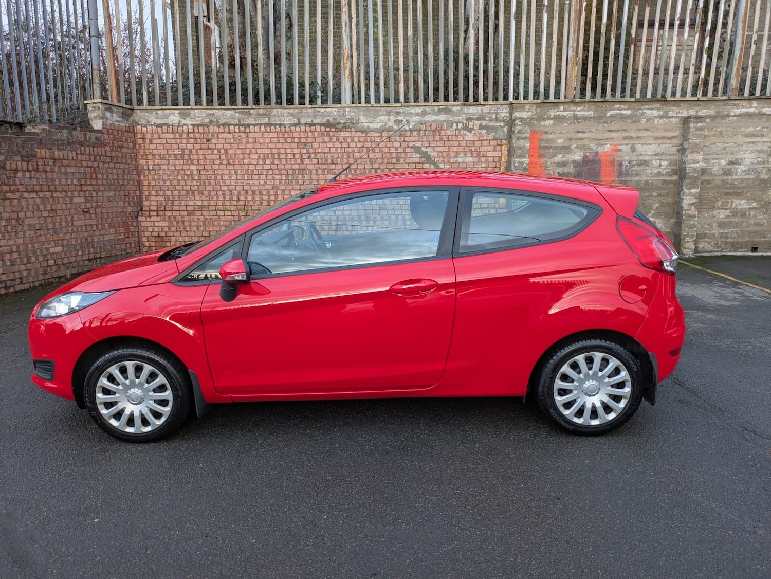 Used Ford Fiesta 2014 for sale - 76933062: Photo 2