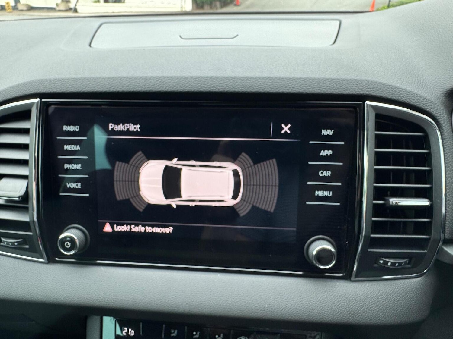 Used Skoda Karoq 2018 for sale - 76858886: Photo 20