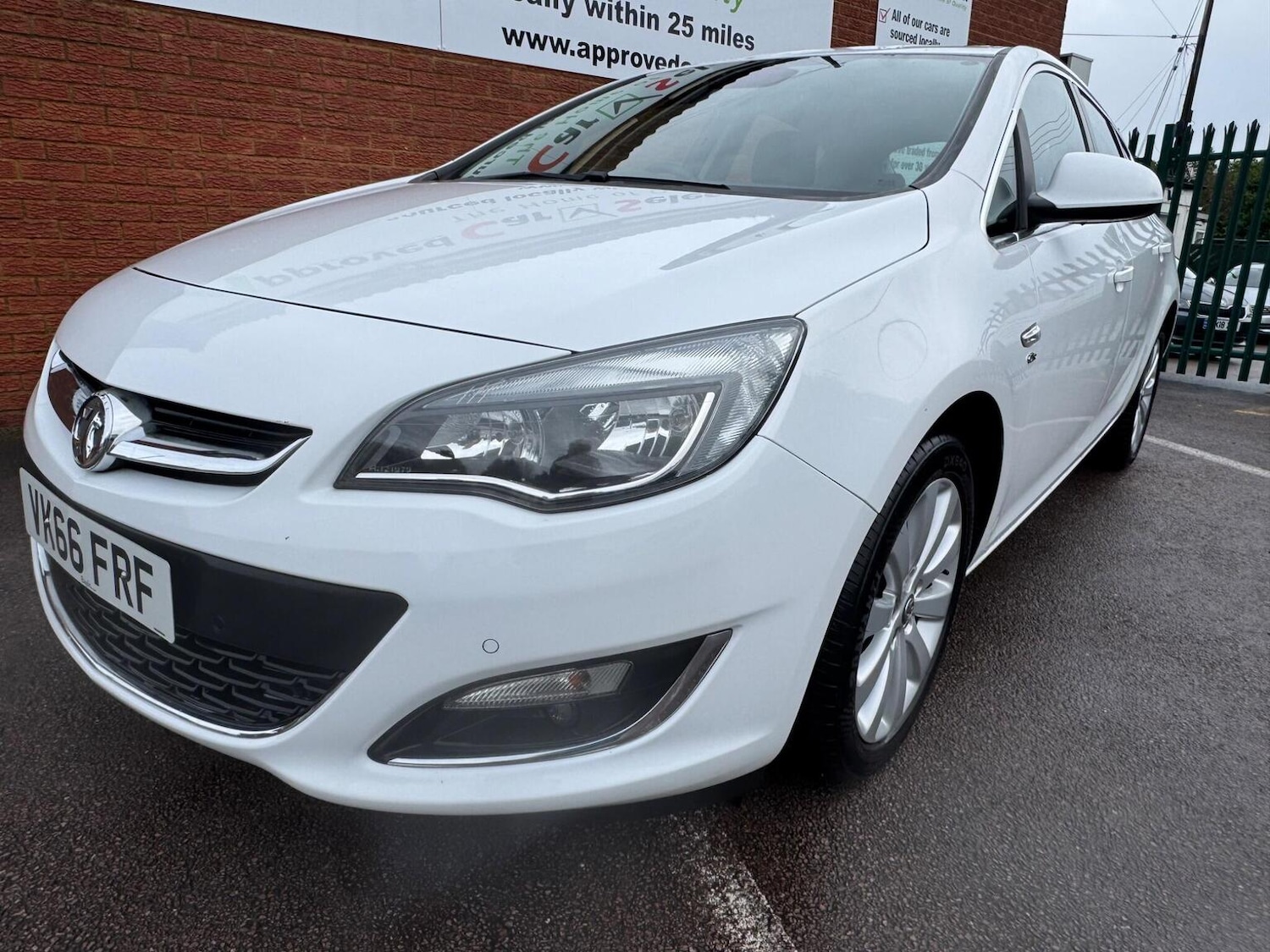 Used Vauxhall Astra 2015 for sale - 77562557: Photo 11