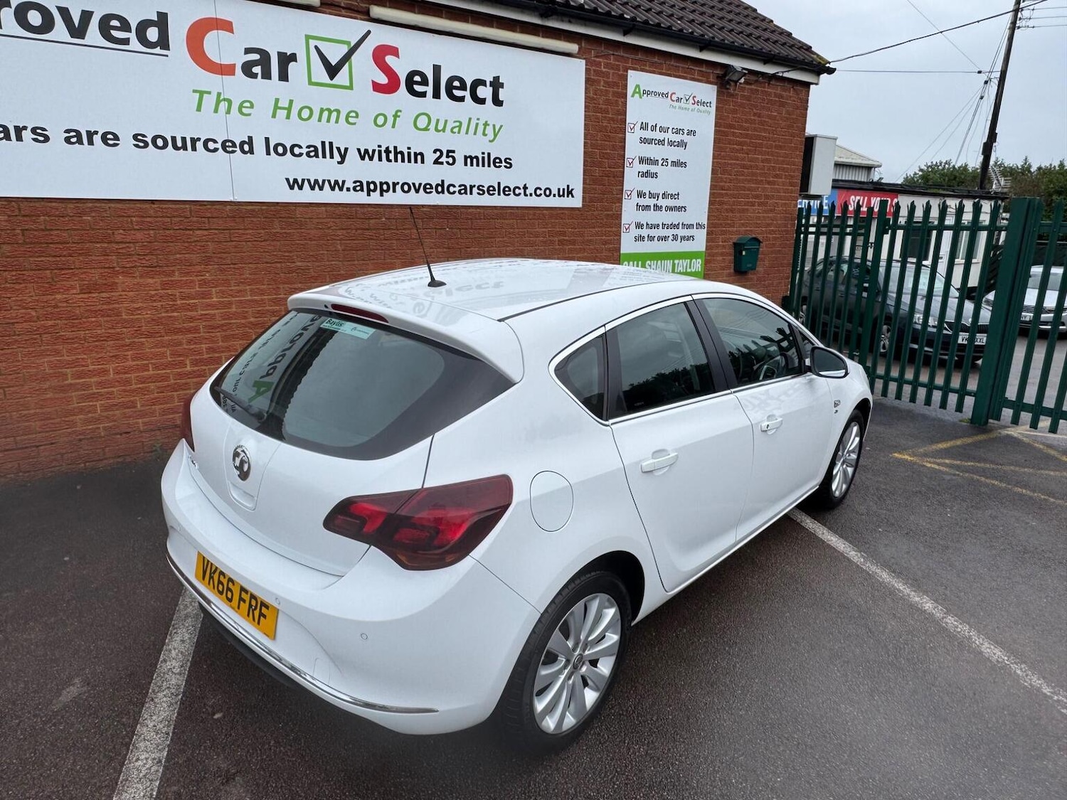Used Vauxhall Astra 2015 for sale - 77562557: Photo 26