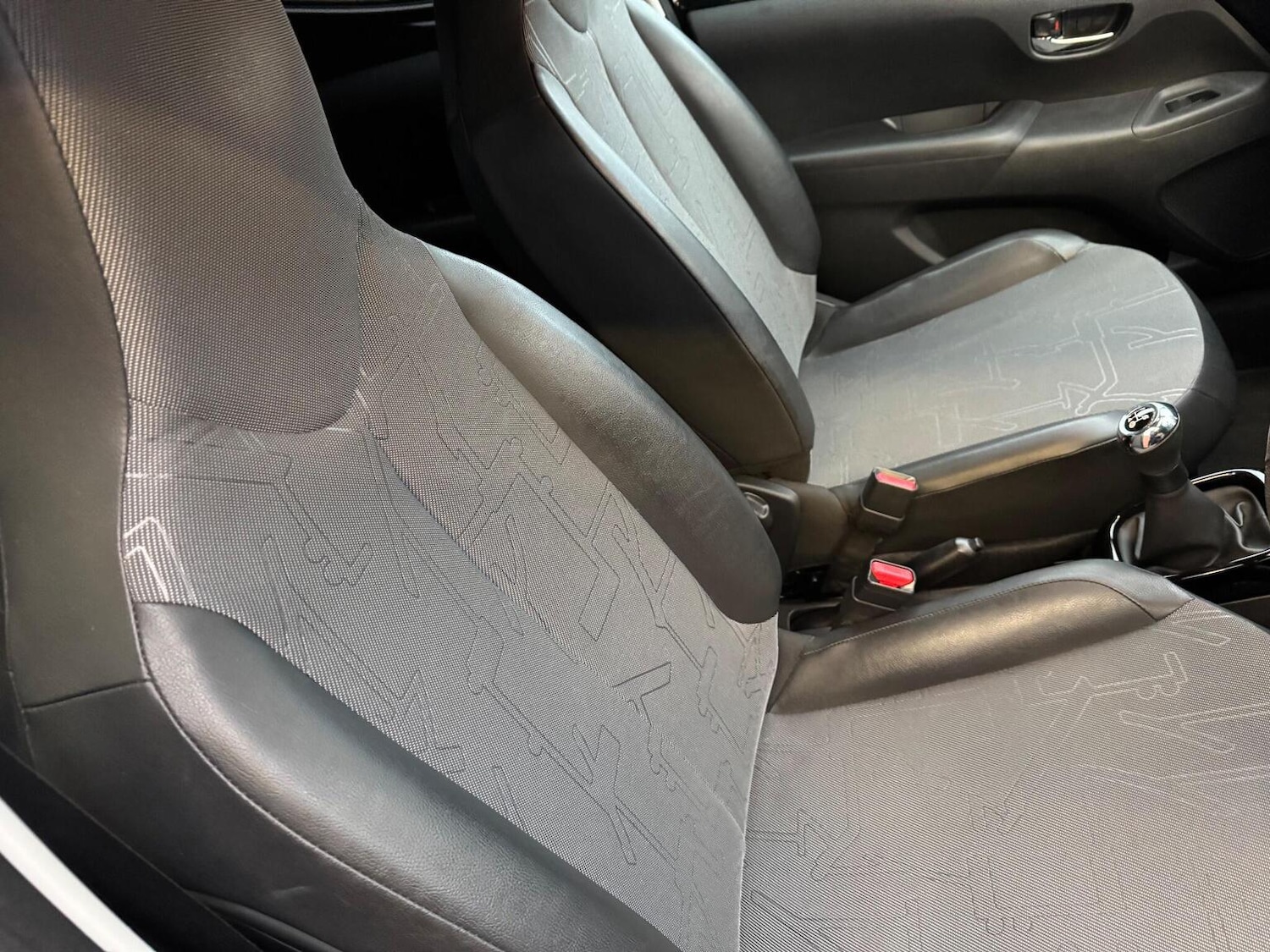 Used Toyota AYGO 2018 for sale - 76974323: Photo 25