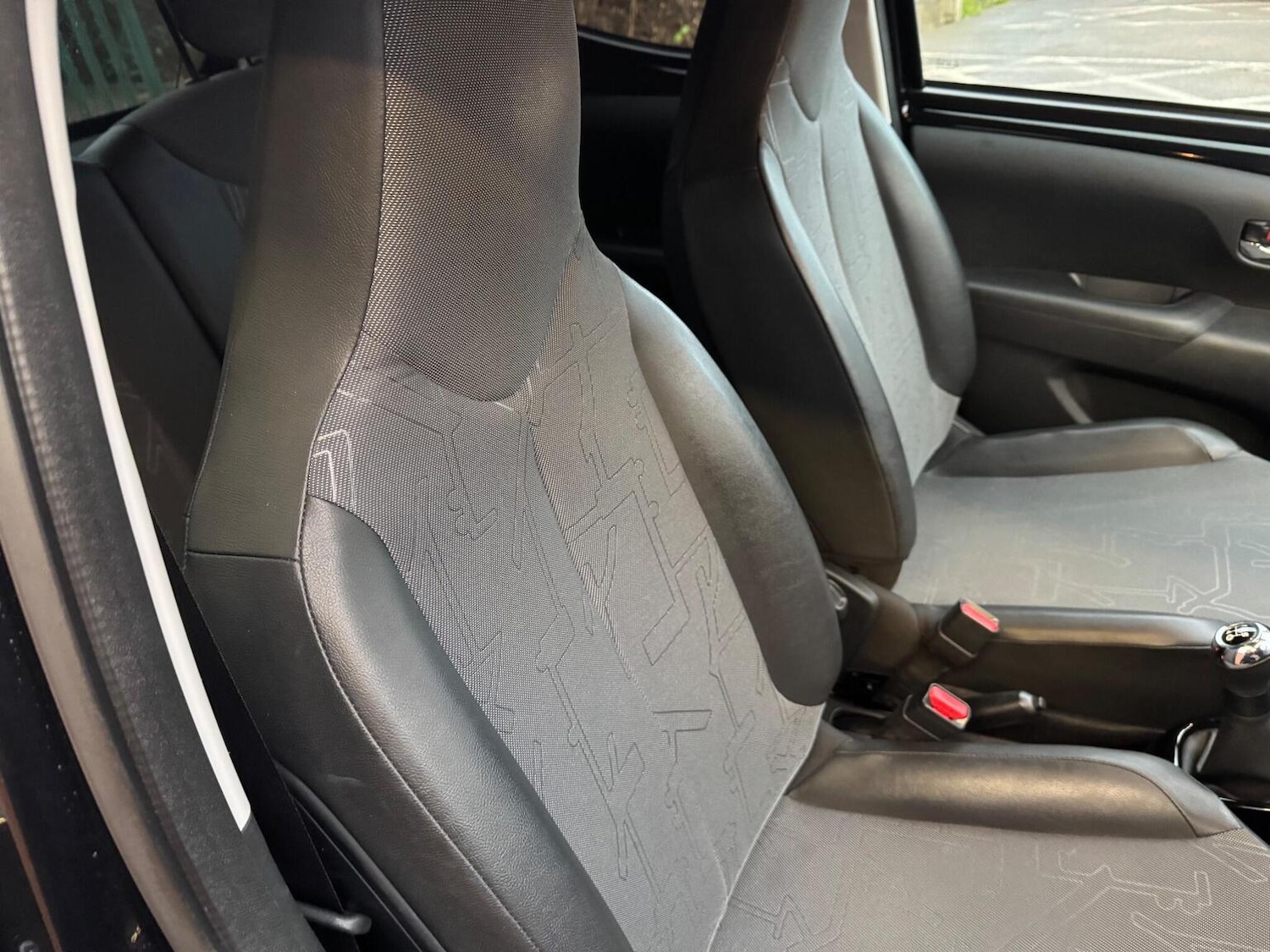 Used Toyota AYGO 2018 for sale - 76974323: Photo 28