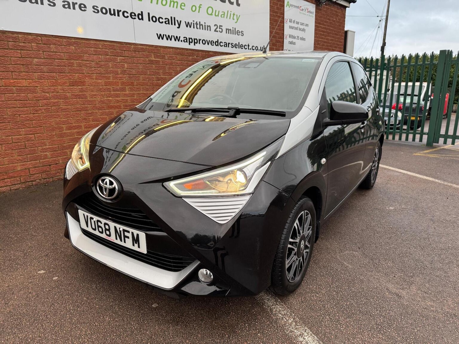 Used Toyota AYGO 2018 for sale - 76974323: Photo 3