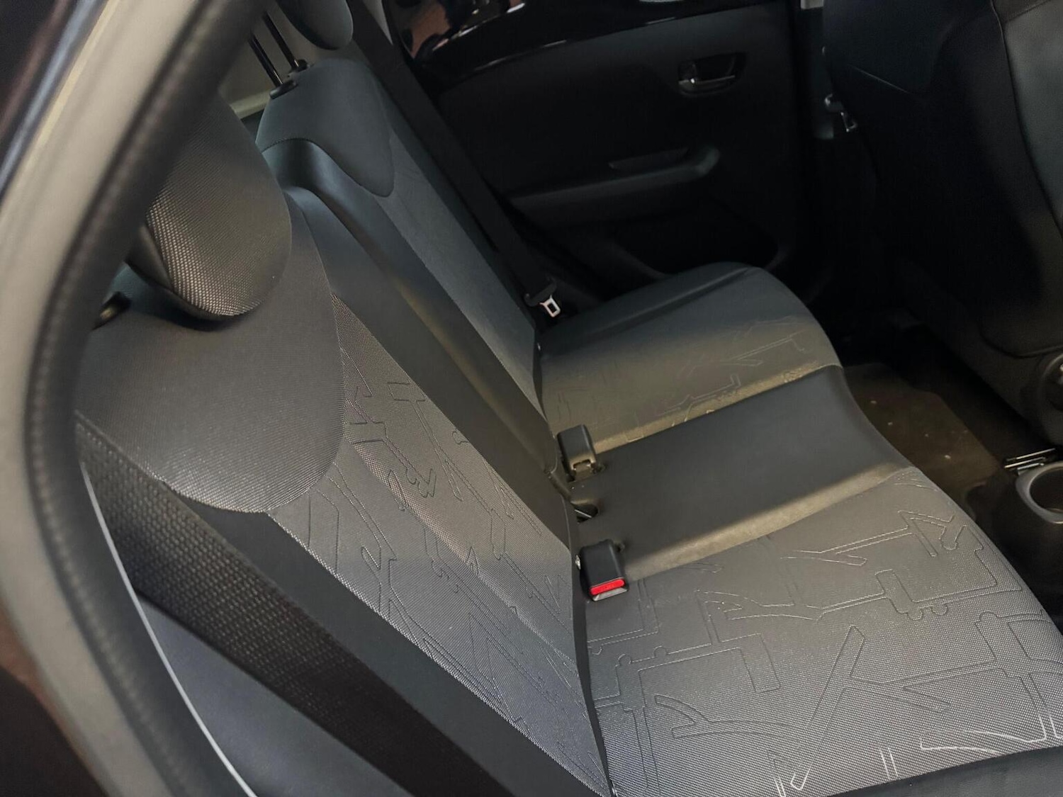 Used Toyota AYGO 2018 for sale - 76974323: Photo 40