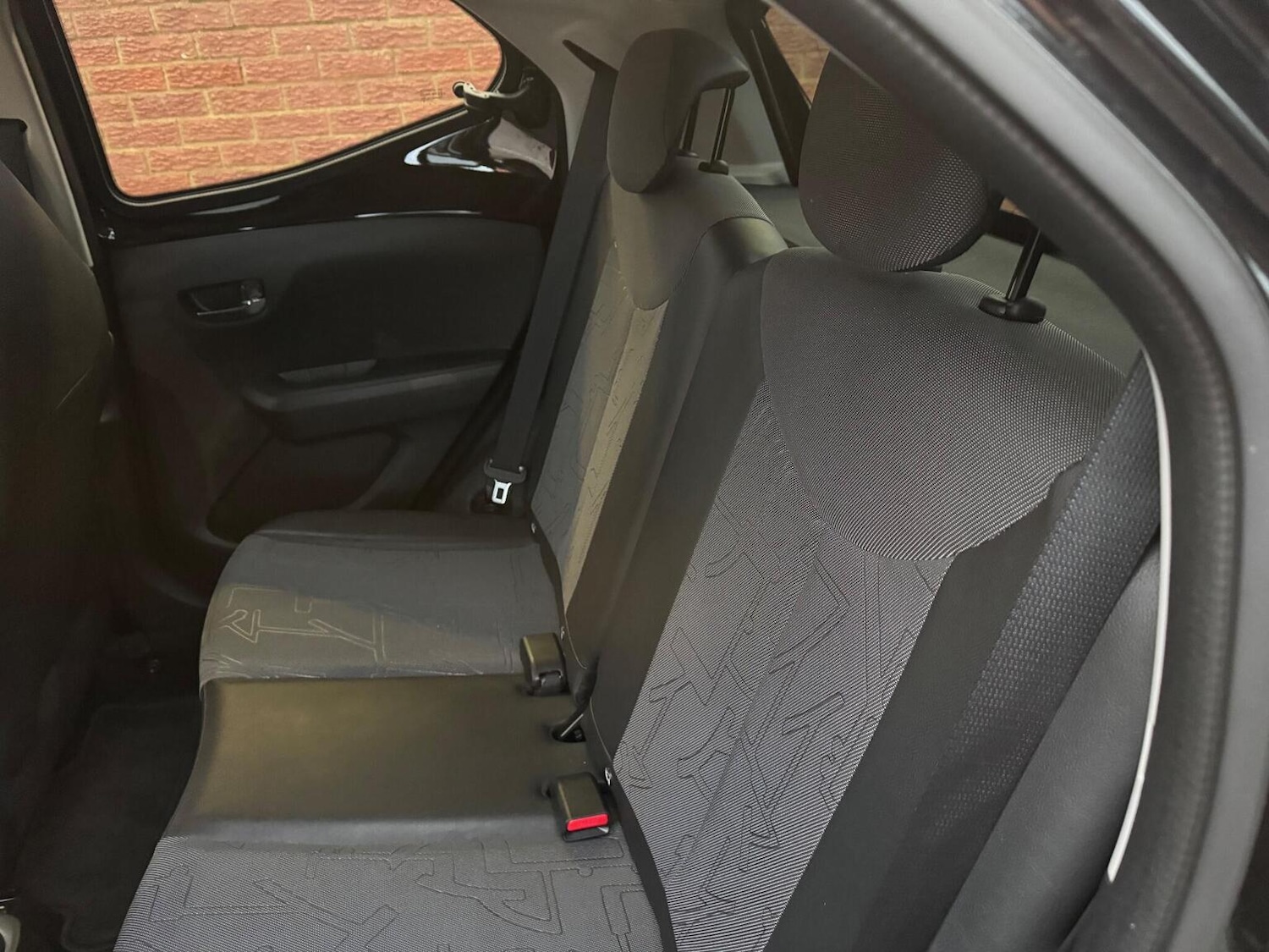 Used Toyota AYGO 2018 for sale - 76974323: Photo 42